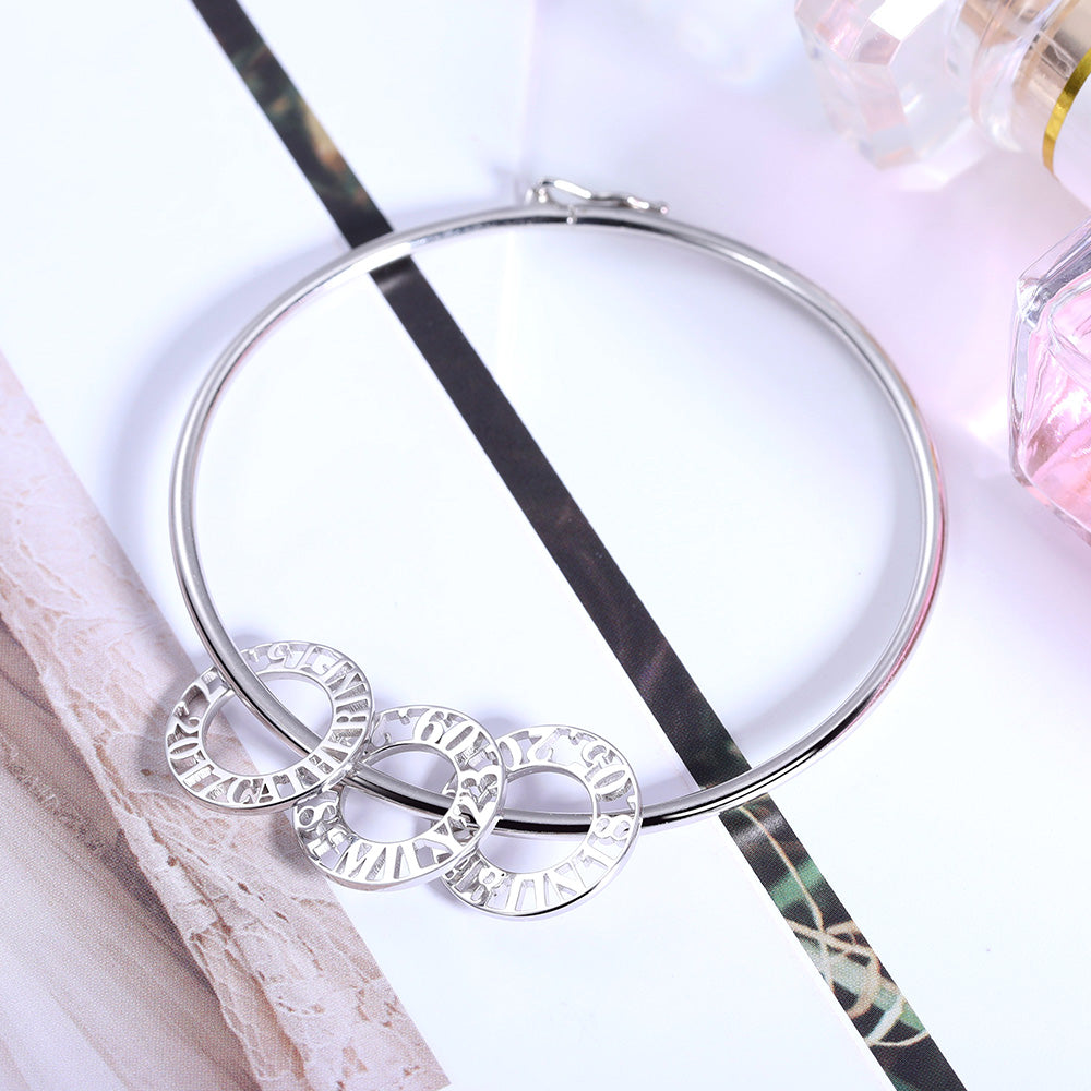 Personalized Bangle Bracelet with Round Shape Pendants