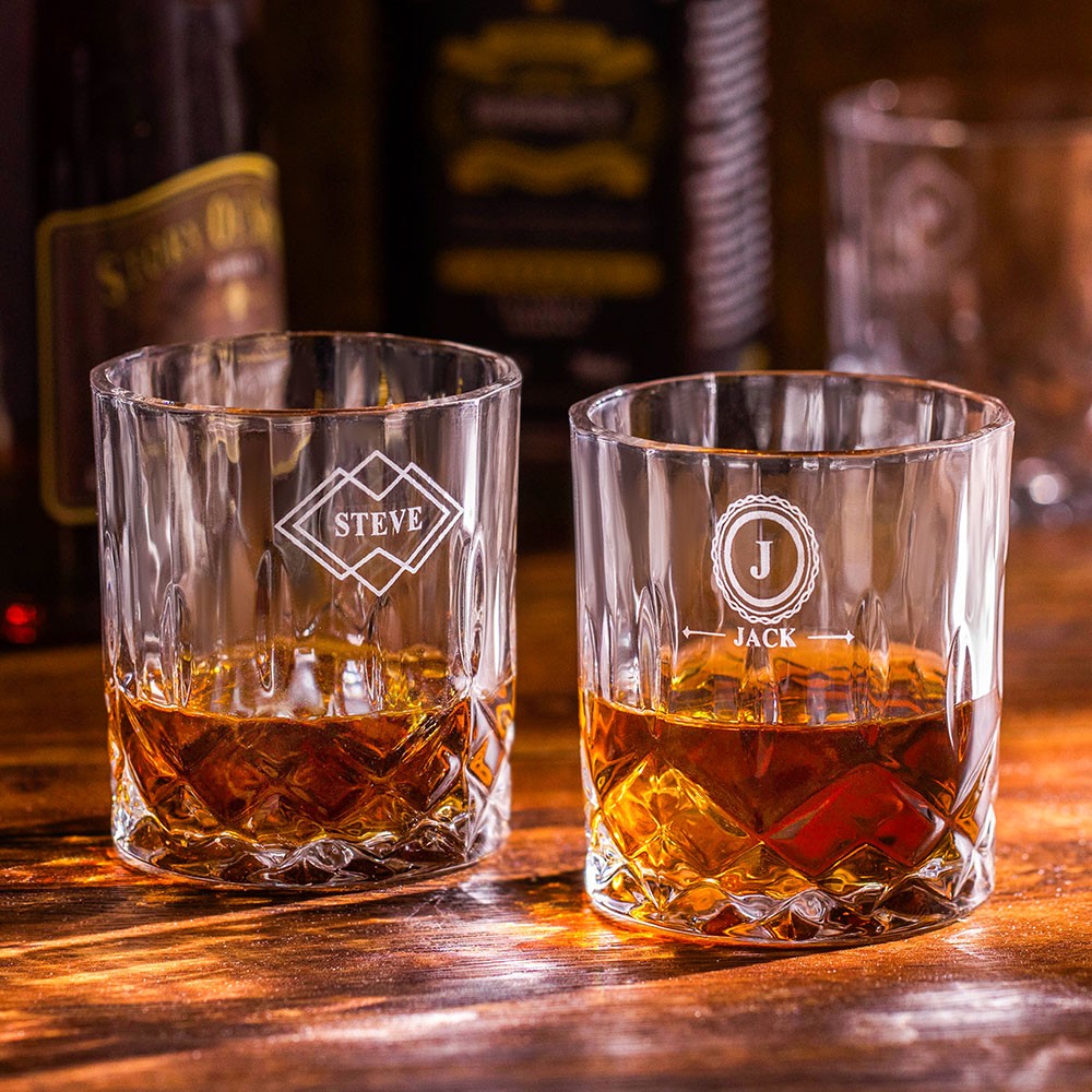 Personalized Name Engraved Whiskey Glass, 10oz Bourbon Whiskey Wine Glass, Alcohol Gift for Whiskey Drinker, Father's Day Gift for Dad/Groomsman/Men