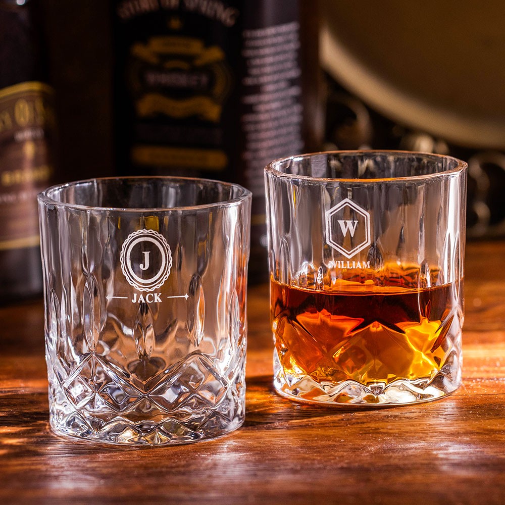 Personalized Name Engraved Whiskey Glass, 10oz Bourbon Whiskey Wine Glass, Alcohol Gift for Whiskey Drinker, Father's Day Gift for Dad/Groomsman/Men