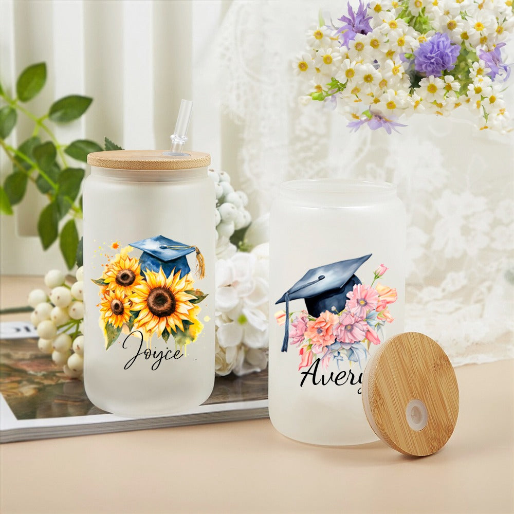 Personalized Bouquet of Flowers Graduation Cap Glass Cup, Frosted Glass Tumbler with Bamboo Lid and Straw, Graduation Gift for Graduates/Classmates