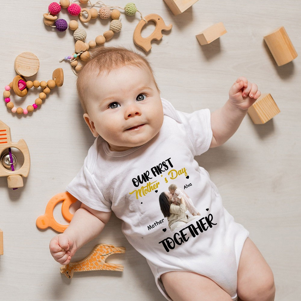 Personalized Name & Photo Our First Mother's Day Parent-Child Matching Shirts, 100% Cotton Mom T-Shirt & Baby Bodysuit Set, Gift for Newborns/New Mom